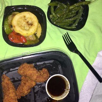Applebee's Grill + Bar - The garlicky green beans, fire roasted veggies, and honey pepper chicken that comes in the four cheese mac and cheese. - Sports Bars Near Me - Conroe, Texas Applebee's Grill + Bar - The garlicky green beans, fire roasted veggies, and honey pepper chicken that comes in the four cheese mac and cheese. - Sports Bars Near Me - Conroe, Texas