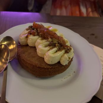 Gia - Pistachio cake - Vegetarian Near Me - Toronto, Ontario