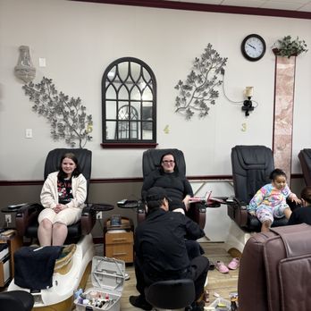 Lee Nails - Pedi - Nail Salons Near Me - Cincinnati, Ohio Lee Nails - Pedi - Nail Salons Near Me - Cincinnati, Ohio