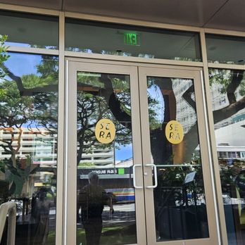 SERA - Entrance of Sera from Kapiolani - Seafood Near Me - Honolulu, Hawaii