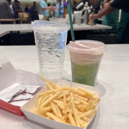 Fries are form the steak and shake place. Fries are form the steak and shake place.