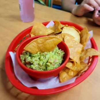 Calle Mexico - a bowl of guacamole and chips - Mexican Near Me - Edmonton, Alberta