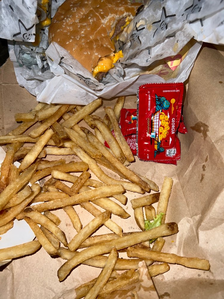 CARL’S JR Updated October 2024 46 Photos & 46 Reviews 2980 Geer