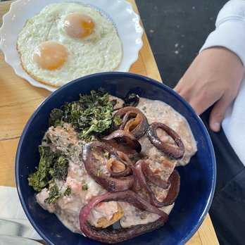 Just BE Kitchen - Hunger - Biscuits & Gravy - Gluten-Free Near Me - Denver, Colorado Just BE Kitchen - Hunger - Biscuits & Gravy - Gluten-Free Near Me - Denver, Colorado