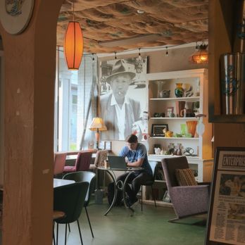 DeBeen Espresso - Work area - Coffee & Tea Near Me - High Point, North Carolina DeBeen Espresso - Work area - Coffee & Tea Near Me - High Point, North Carolina