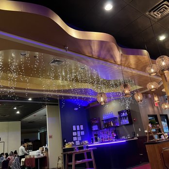 China Pearl - Front desk area is beautiful with the new entryway and fairy lights. - Dim Sum Near Me - Quincy, Massachusetts