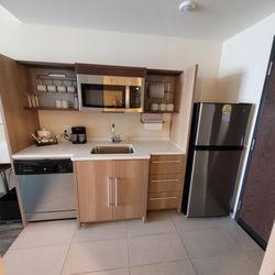 Home2 Suites by Hilton Kalamazoo Downtown - Nice kitchen area