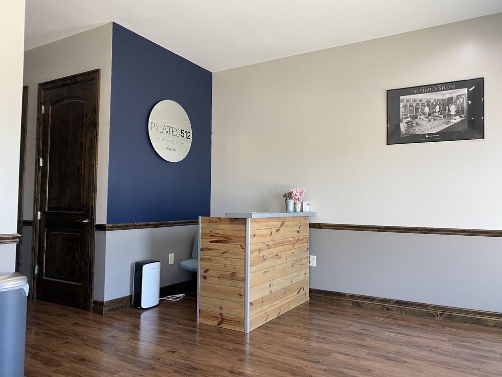 Pilates 512 Logo
