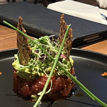 Julep Cast Iron Kitchen + Drink - Tuna Tartare is a must order! IG: @missfoodaddict - New American Near Me - Brea, California Julep Cast Iron Kitchen + Drink - Tuna Tartare is a must order! IG: @missfoodaddict - New American Near Me - Brea, California
