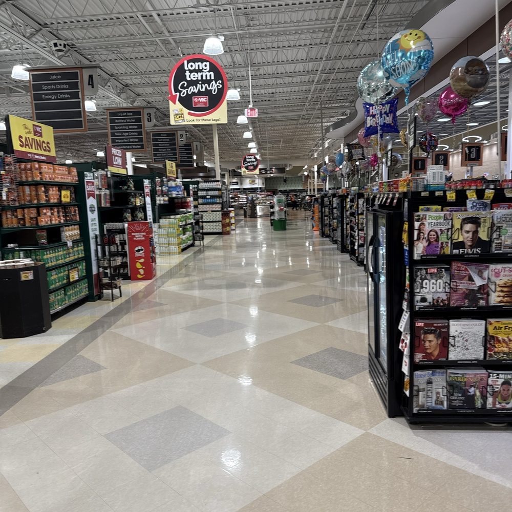 Harris Teeter - Main isle way - Grocery Near Me - Burlington, North Carolina
