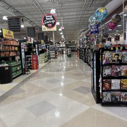 Harris Teeter - Main isle way