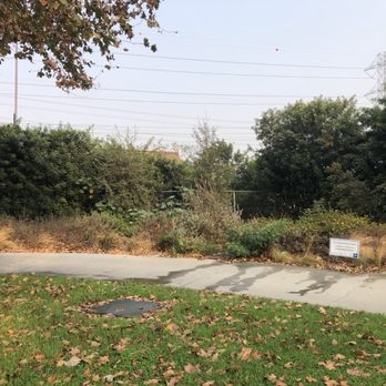 Barnes Park - Be careful around this area. This is where you'll see the vagrants passing in and out of the area through a hole in the fence. - Playgrounds Near Me - Baldwin Park, California Barnes Park - Be careful around this area. This is where you'll see the vagrants passing in and out of the area through a hole in the fence. - Playgrounds Near Me - Baldwin Park, California