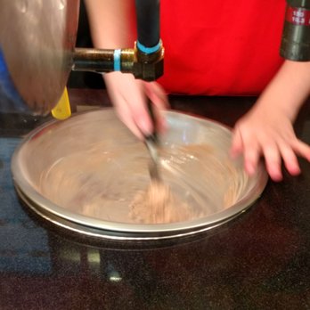 Sub Zero Nitrogen Ice Cream - Mixing the ice cream - Ice Cream & Frozen Yogurt Near Me - Sarasota, Florida