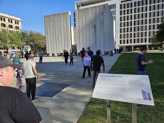 John F. Kennedy Memorial Plaza by null