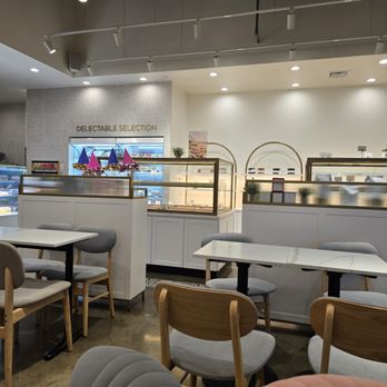 Tous Les Jours - Bakeries Near Me - Arlington Heights, Illinois