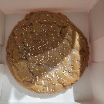 Crumbl - Lutz - Kentucky butter cake - Bakeries Near Me - Lutz, Florida Crumbl - Lutz - Kentucky butter cake - Bakeries Near Me - Lutz, Florida