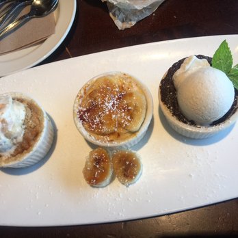 Yard House - Trio sampler dessert - Bars Near Me - Long Beach, California