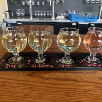 Mullers Cider House - Cider flight - Bars Near Me - Rochester, New York