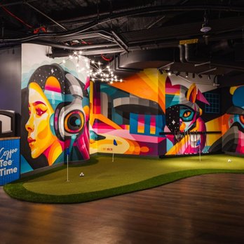 Five Iron Golf - Sports Bars Near Me - New York, New York