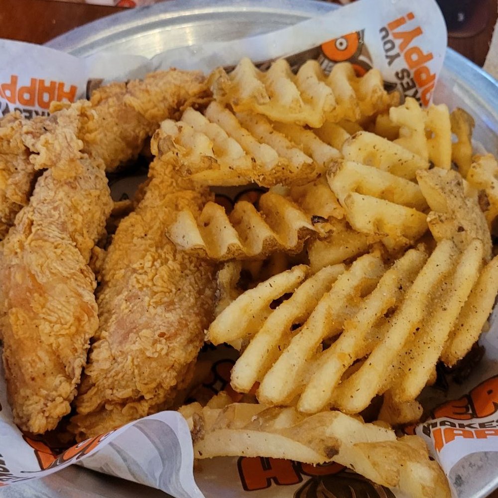 Hooters - American Near Me - Tucson, Arizona Hooters - American Near Me - Tucson, Arizona
