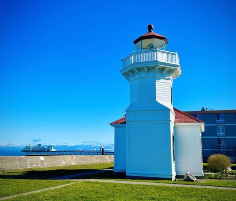 Lighthouse Park by null