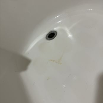 Hyatt Place Topeka - Dirty bathroom - Hotels Near Me - Topeka, Kansas