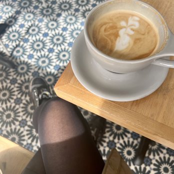 Rose Park Roasters - Latte - Coffee & Tea Near Me - Long Beach, California
