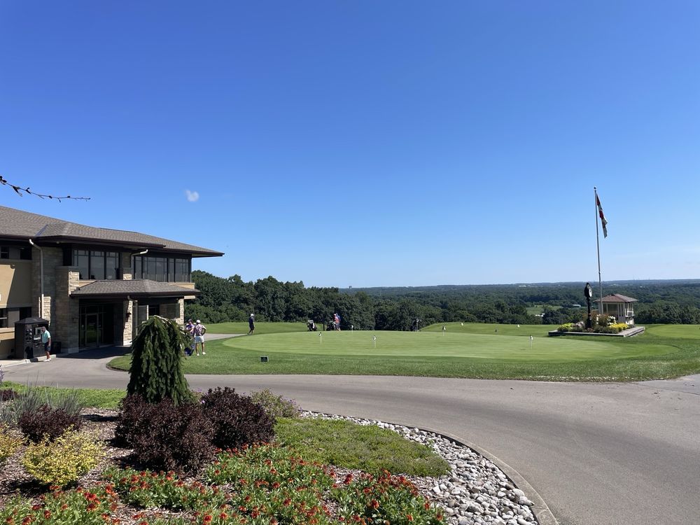 Lookout Point Country Club Logo