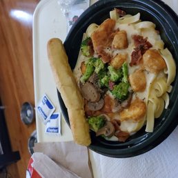 Ultimate Fettuccine Platter Ultimate Fettuccine Platter