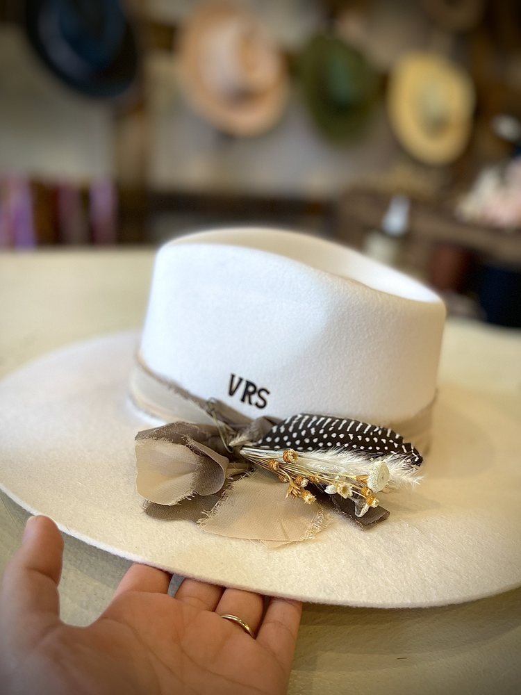 FELT BOUTIQUE Updated October 2024 20 Photos & 16 Reviews 339 E