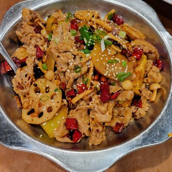 Ping’s Bistro - Spicy Sliced Angus Beef in Steel Pot ($24.99) - Chinese Near Me - San Mateo, California