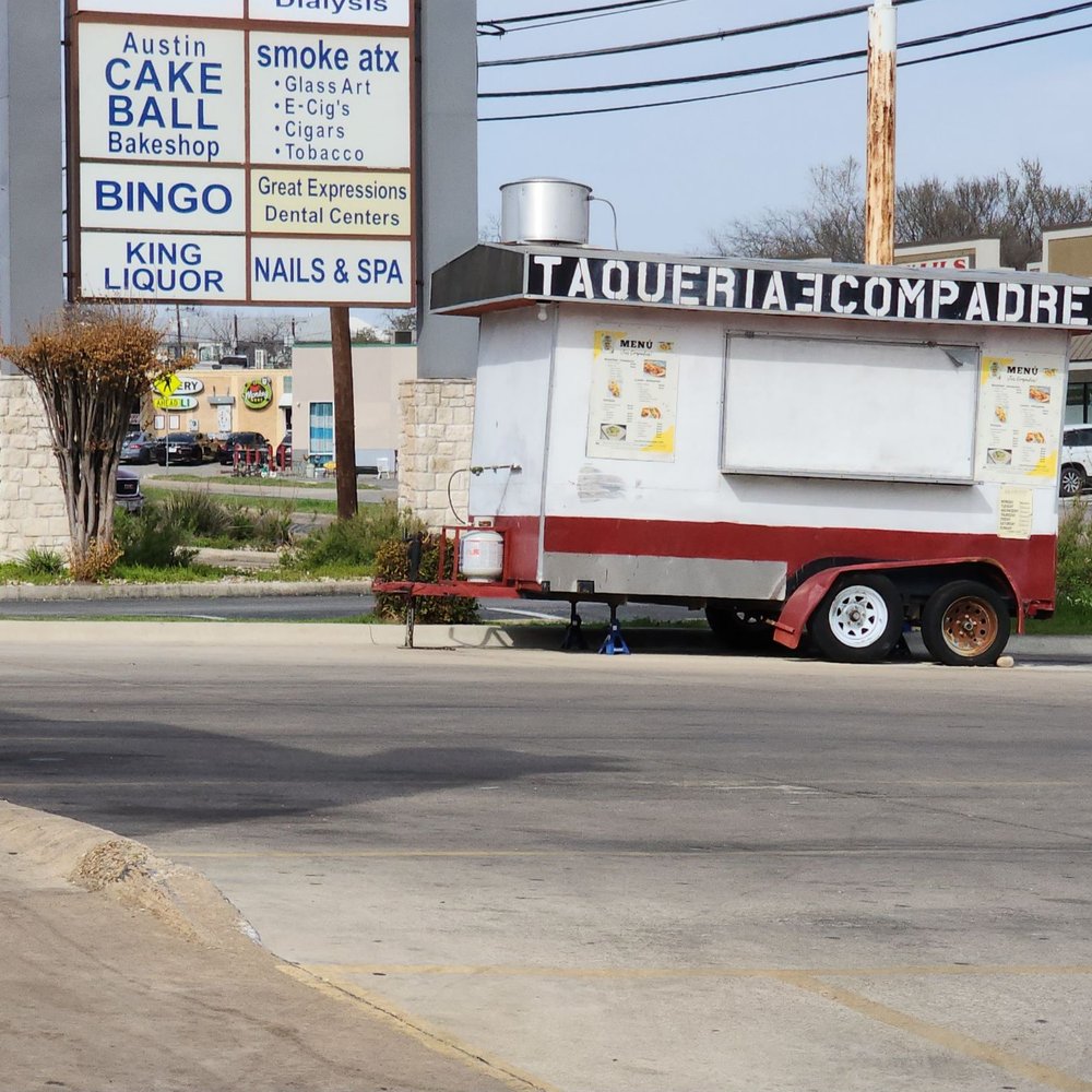 Shell Gas Station - Food truck in parking lot - Gas Stations Near Me - Austin, Texas