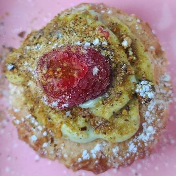 Panterelli - Choux (8/4/23) - Patisserie/Cake Shop Near Me - Seattle, Washington