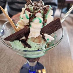 Eiscafé Venezia - After Eight Becher