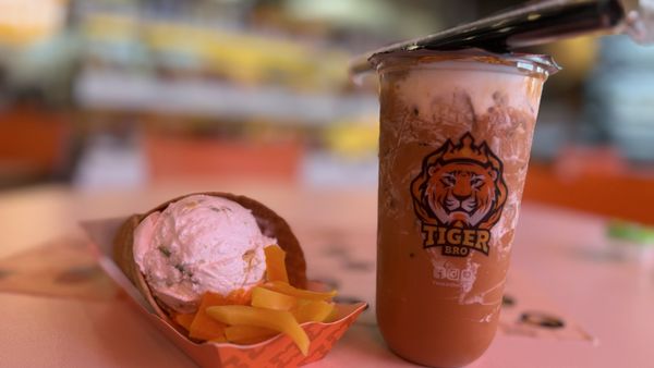 CoCo’s Kanom Thai by null