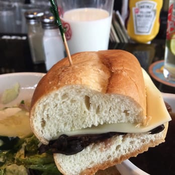Bob's Burgers & Brew - Burgers Near Me - Everett, Washington