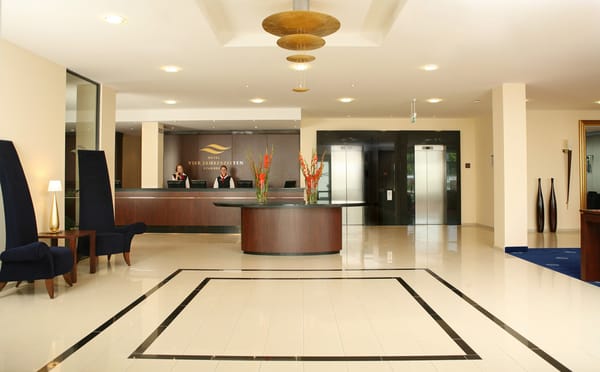 Hotel Vier Jahreszeiten Starnberg by null