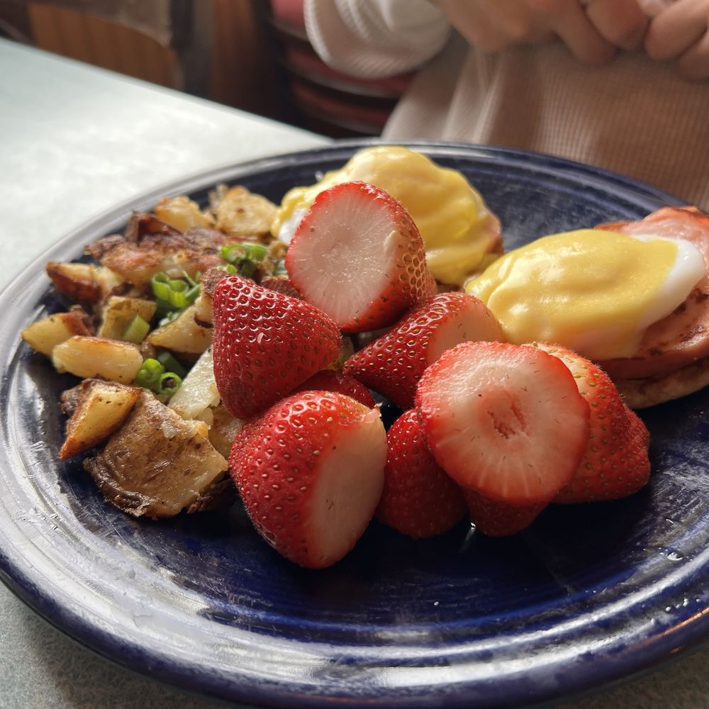 The Pantry - Eggs Benedict - Breakfast & Brunch Near Me - New Haven, Connecticut The Pantry - Eggs Benedict - Breakfast & Brunch Near Me - New Haven, Connecticut