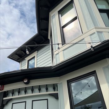 Binary Brewing - Victorian style house part of the brewery. - Beer Bar Near Me - Beaverton, Oregon