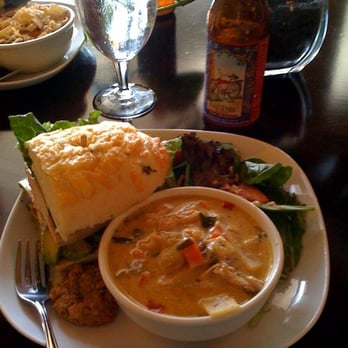 Süp - Turkey Pesto sandwich and Chicken Curry Coconut soup - Sandwiches Near Me - Reno, Nevada