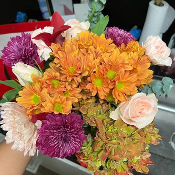 Edible Arrangements - a person holding a bouquet of flowers - Gift Shops Near Me - Winston-Salem, North Carolina Edible Arrangements - a person holding a bouquet of flowers - Gift Shops Near Me - Winston-Salem, North Carolina