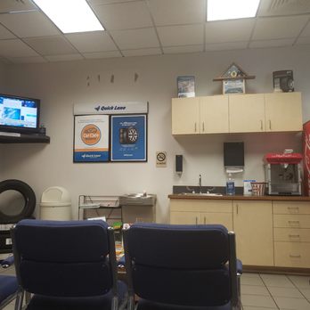 Quick Lane Tire & Auto Center - A part of the waiting area - Auto Repair Near Me - Tampa, Florida Quick Lane Tire & Auto Center - A part of the waiting area - Auto Repair Near Me - Tampa, Florida