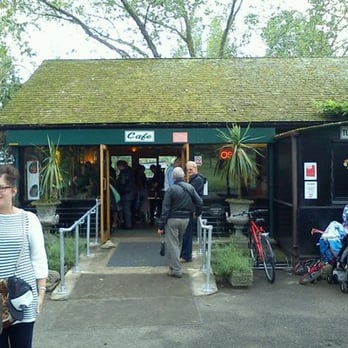 Roundwood Park Cafe - Coffee & Tea Near Me - London, XGL Roundwood Park Cafe - Coffee & Tea Near Me - London, XGL