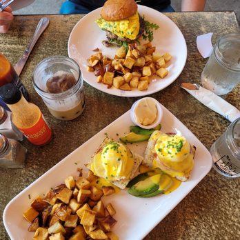 Fig Tree Cafe - Sausage breakfast sandwich and eggs bennie - Breakfast & Brunch Near Me - San Diego, California