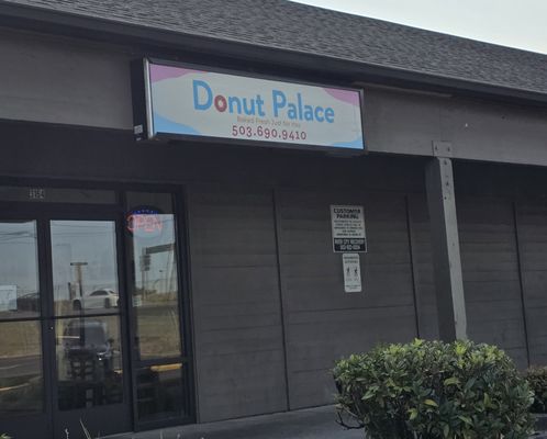 Donut Palace by null