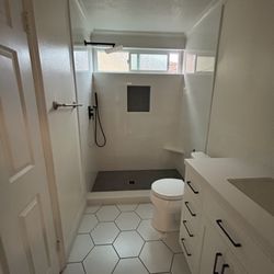 Nik Construction & Remodeling - Guest bathroom