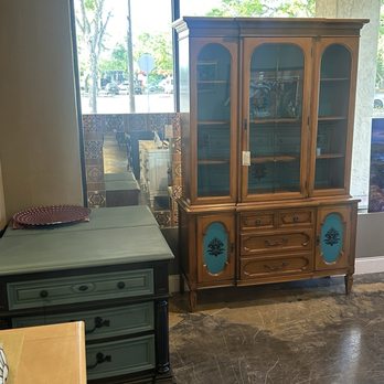 Adjectives Market - Furniture Stores Near Me - Altamonte Springs, Florida