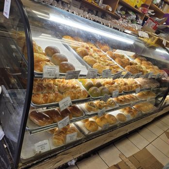 Yummy Bakery and Cafe - Case - Bakeries Near Me - San Francisco, California Yummy Bakery and Cafe - Case - Bakeries Near Me - San Francisco, California