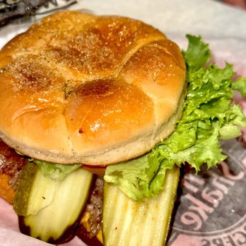 Steak ’n Shake - Garlic steak burger, add extra pickles and lettuce tomato and onion. My favorite! - Burgers Near Me - Yucca Valley, California Steak ’n Shake - Garlic steak burger, add extra pickles and lettuce tomato and onion. My favorite! - Burgers Near Me - Yucca Valley, California