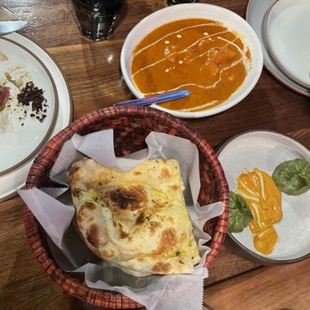 Dancing Yak - Tikka Masala & Garlic Naan - Himalayan/Nepalese Near Me - San Francisco, California Dancing Yak - Tikka Masala & Garlic Naan - Himalayan/Nepalese Near Me - San Francisco, California